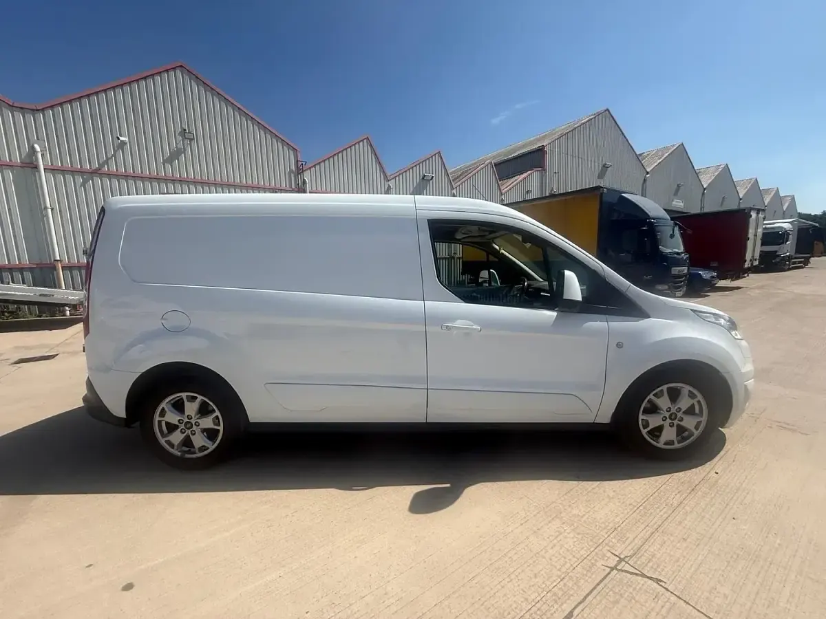 Used Ford Transit Limited 120 HP (88 kW) 2018 White Van