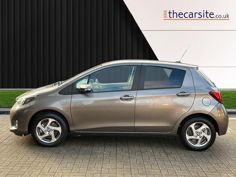 Used Toyota Yaris Hybrid 2016 Bronze Hatchback