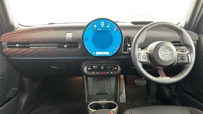 Used Mini Cooper Hatch 154 HP (113 kW) 2025 Black Hatchback