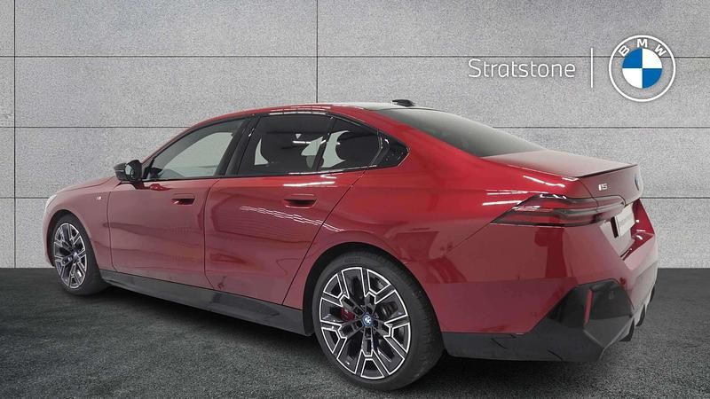 Used BMW i5 Comfort Edition 436 kW (593 HP) 2024 Red