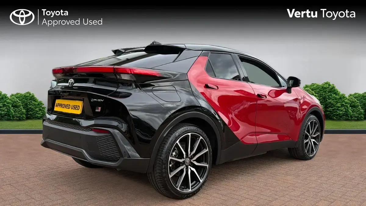 Used Toyota C-HR Sport 223 HP (164 kW) 2024 Scarlet flare bitone SUV