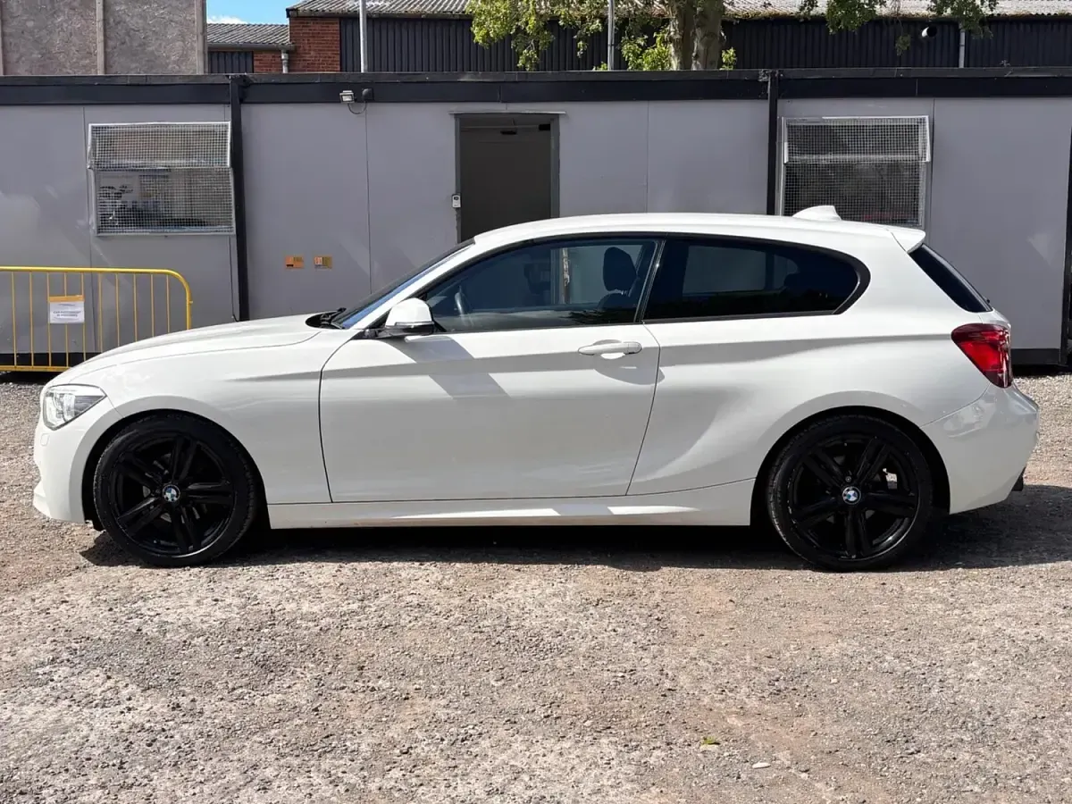 Used BMW 118 M Sport 170 HP (125 kW) 2013 White Hatchback