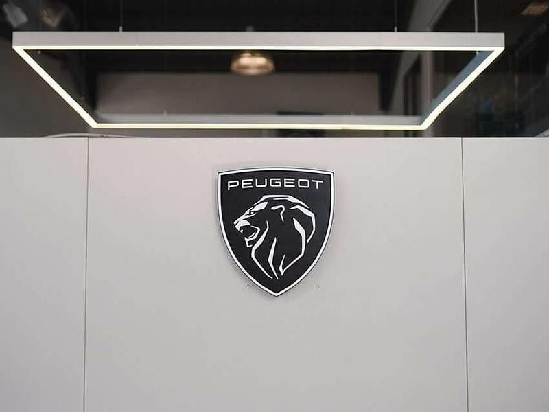 Used Peugeot 3008 GTi 131 HP (96 kW) 2022 White SUV