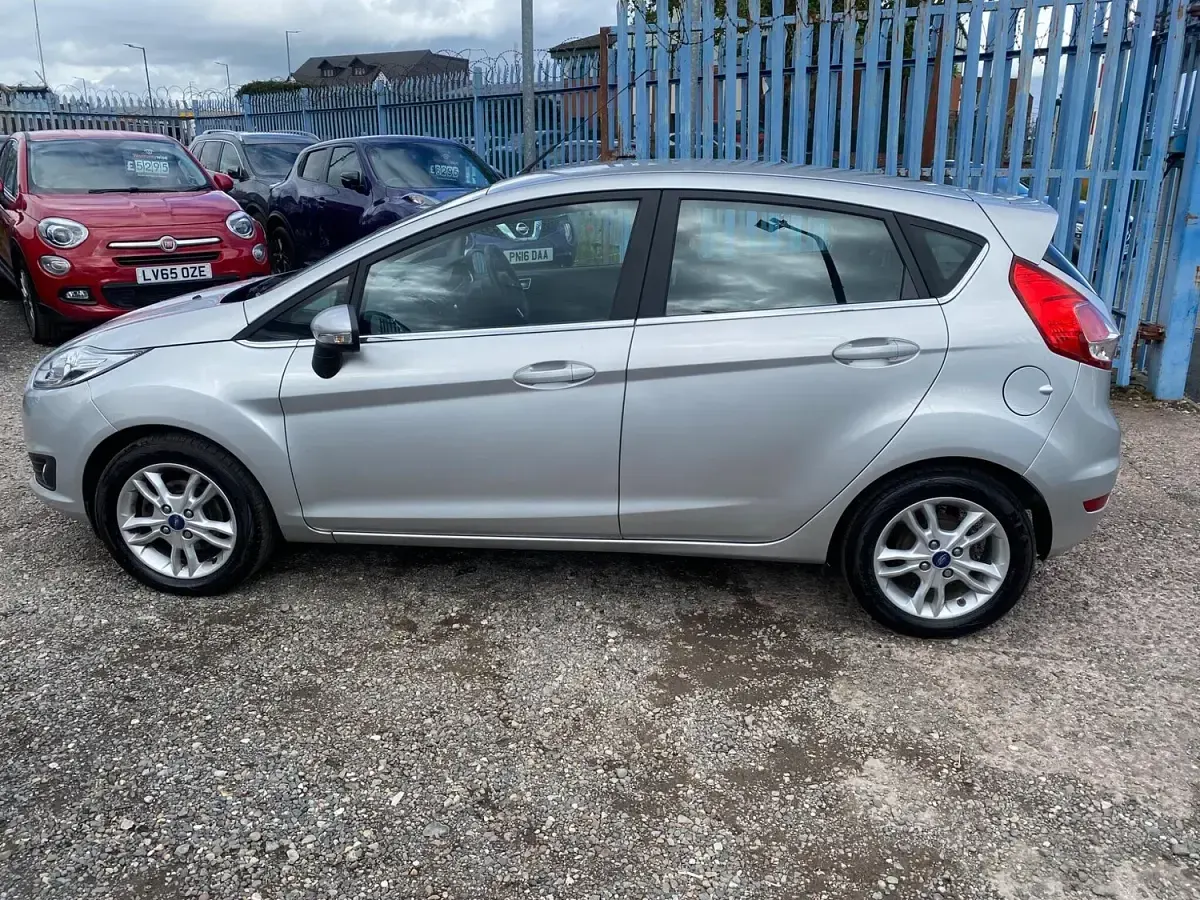 Used Ford Fiesta Zetec 2015 Silver Hatchback