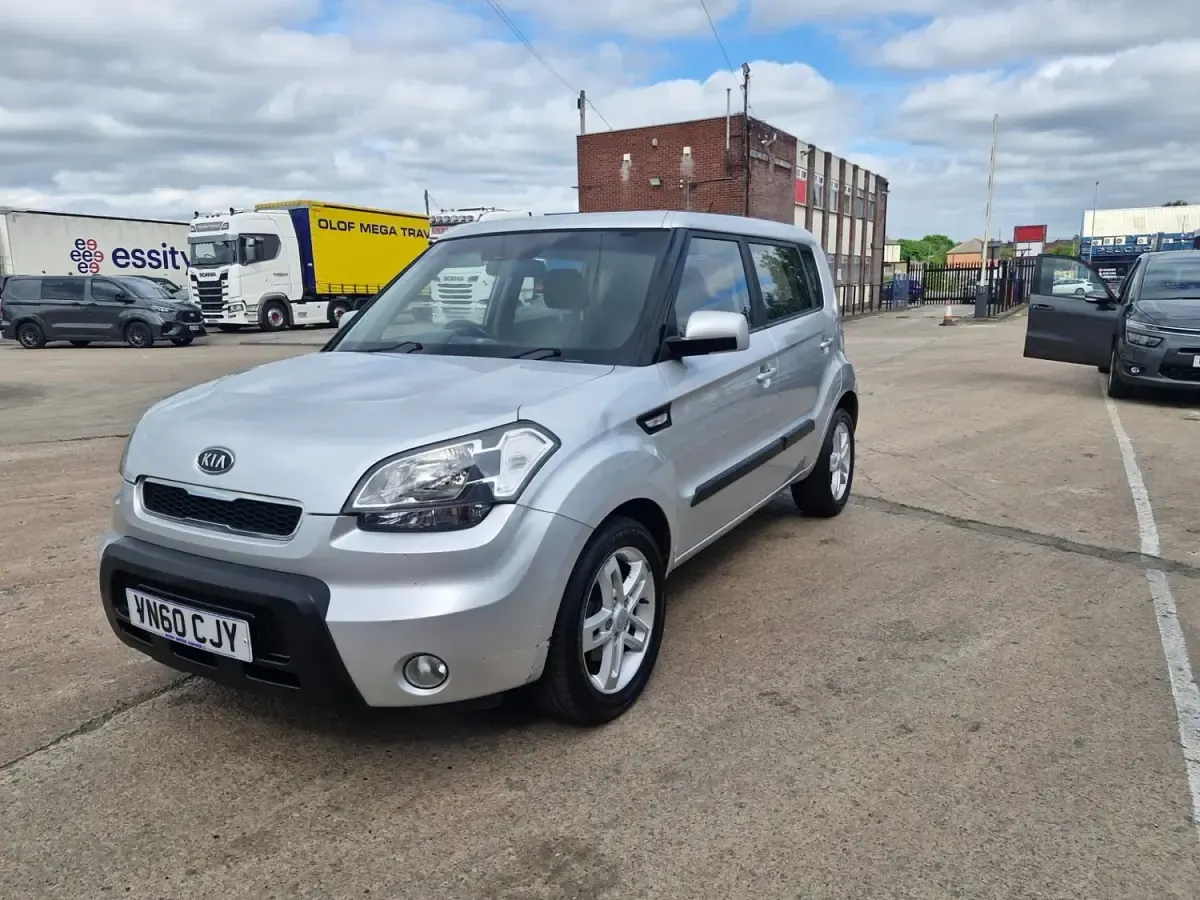 Usado Kia Soul 2010 Plateado SUV