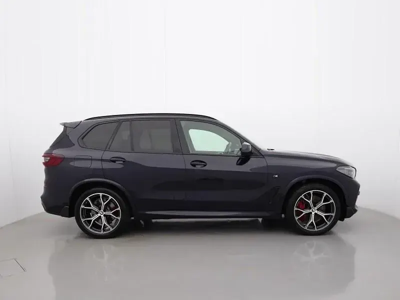 Used BMW X5 M Sport 335 HP (246 kW) 2022 Black SUV