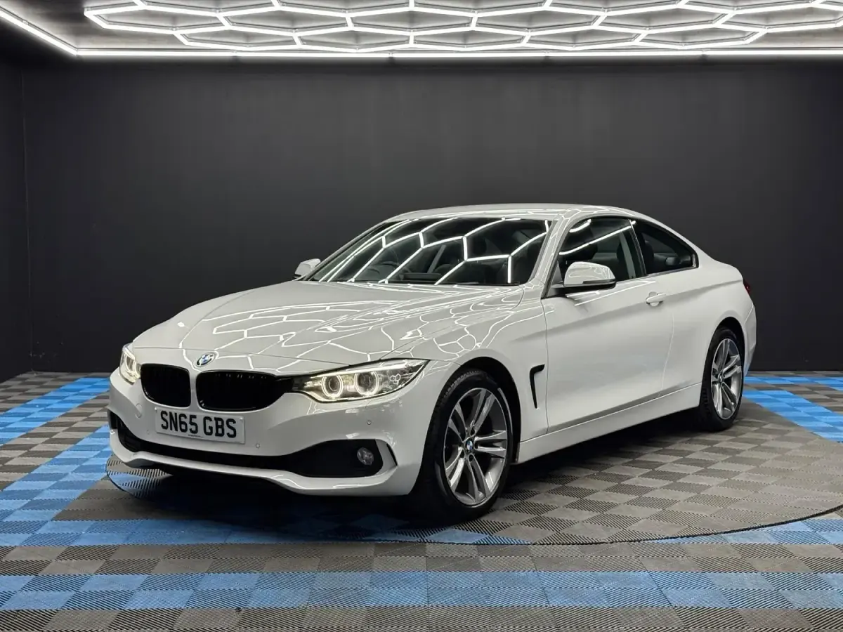 Used BMW 420 Coupé Sport Line 2016 White Coupe