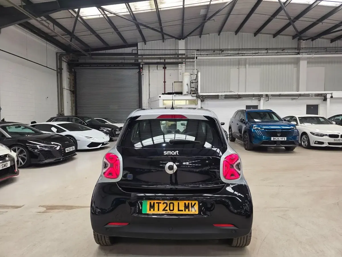 Used Smart ForFour Electric Drive Prime Exclusive 60 kW (82 HP) 2020 Silver Hatchback