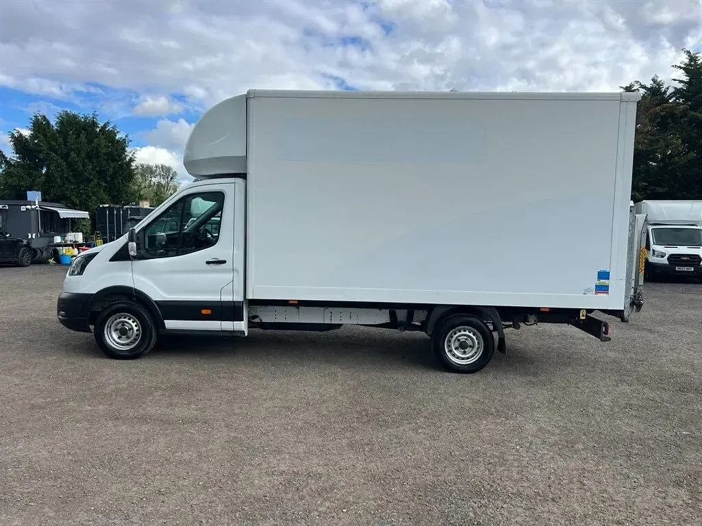 Used Ford Transit 130 HP (95 kW) 2022 White Cabriolet