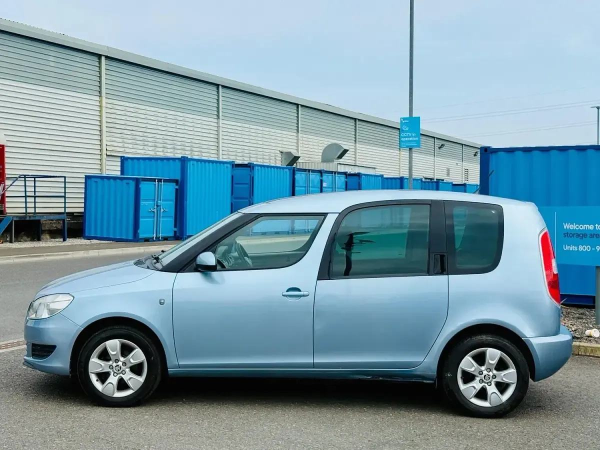 Used Skoda Roomster SE 105 HP (77 kW) 2013 Blue MPV