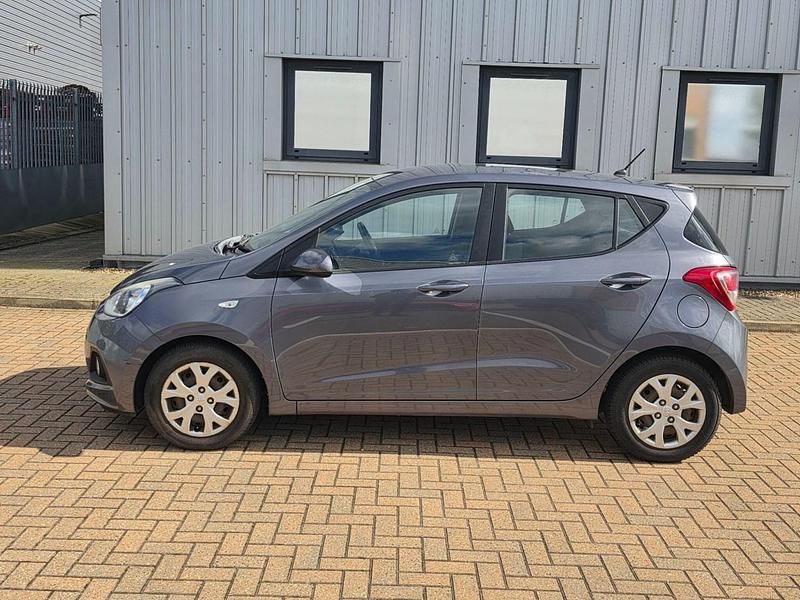 Used Hyundai i10 SE 67 HP (49 kW) 2014 Grey Hatchback