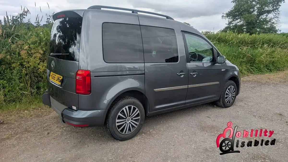 Used VW Caddy Life 101 HP (74 kW) 2017 Grey MPV