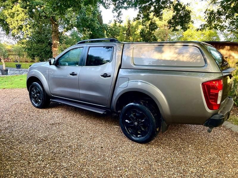 Usado Nissan Navara N-Guard 190 CV (139 kW) 2019 Gris Pickup/Camioneta
