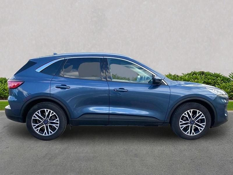 Used Ford Kuga Titanium 190 HP (139 kW) 2021 Blue SUV