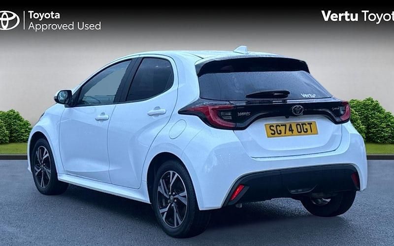 Used Toyota Yaris Hybrid Design 116 HP (85 kW) 2026 Hatchback