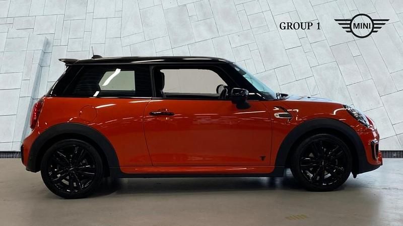 Used Mini Cooper Sport 136 HP (100 kW) 2019 Solaris orange metallic Hatchback