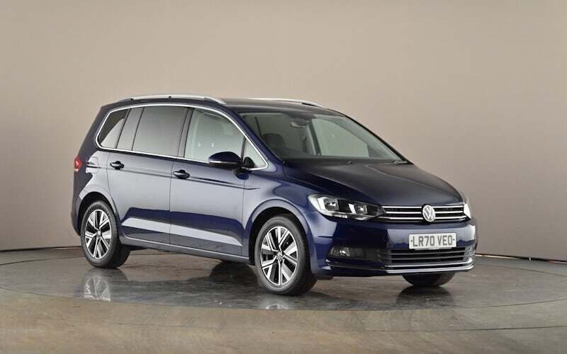 Used 2025 VW Touran SEL MPV | £18,161 (Super price) - Image 1/4