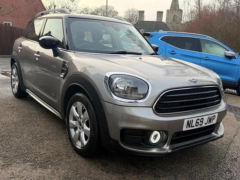 Silver Used 2019 Mini Cooper D Countryman Classic SUV | £10,290 (Fair price) - Image 1/4