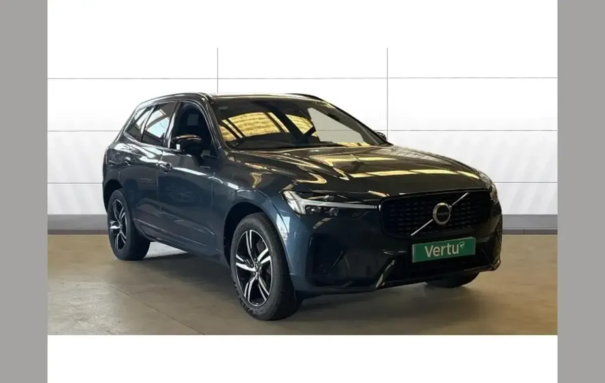 Used Volvo XC60 R-Design 197 HP (144 kW) 2021 SUV