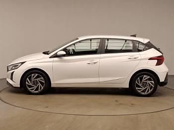Used Hyundai i20 Advanced 100 HP (73 kW) 2025 White Hatchback