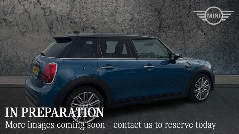 Used Mini Cooper Exclusive 134 HP (98 kW) 2023 Blue Hatchback