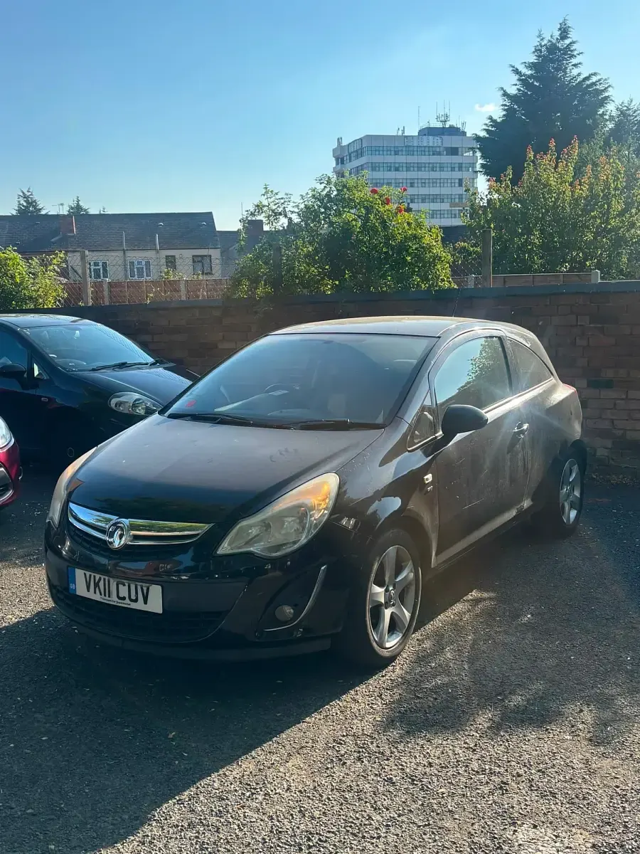 Used Vauxhall Corsa 85 HP (62 kW) 2011 Black Hatchback