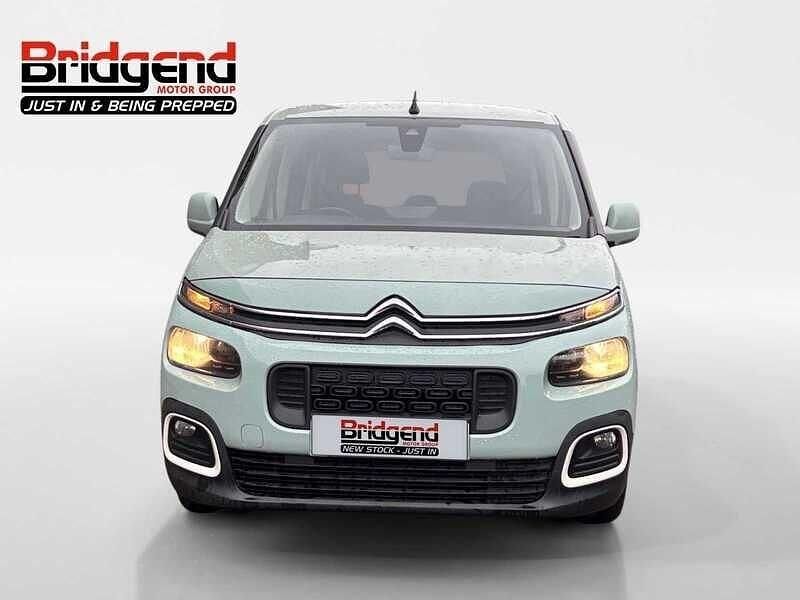 Used Citroën Berlingo Feel 2019 Green MPV