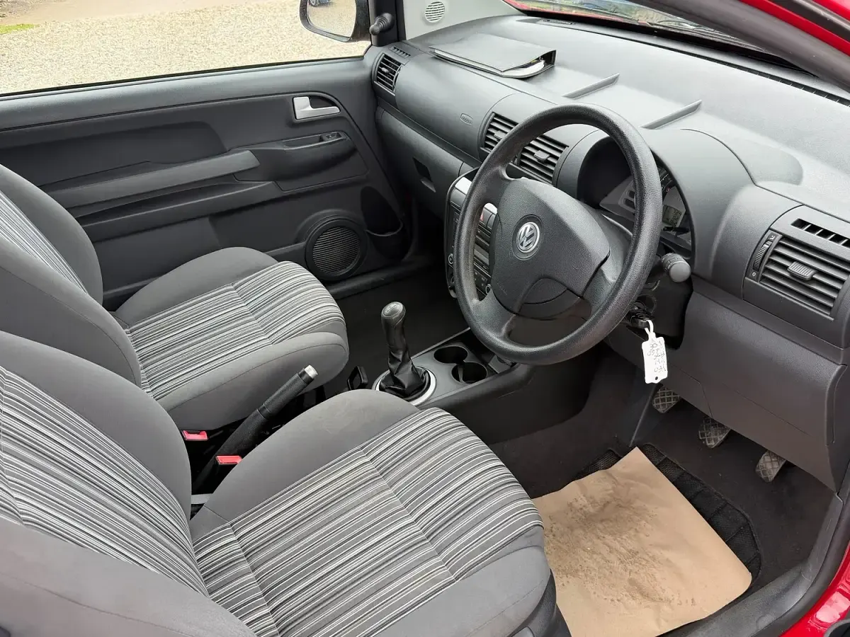 Used VW Fox 75 HP (55 kW) 2010 Red Hatchback