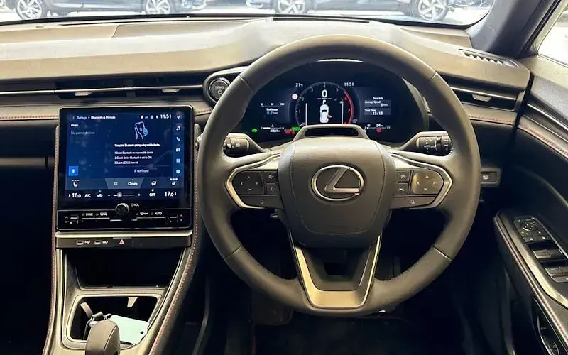 Used Lexus LBX 136 HP (100 kW) 2024 Grey SUV