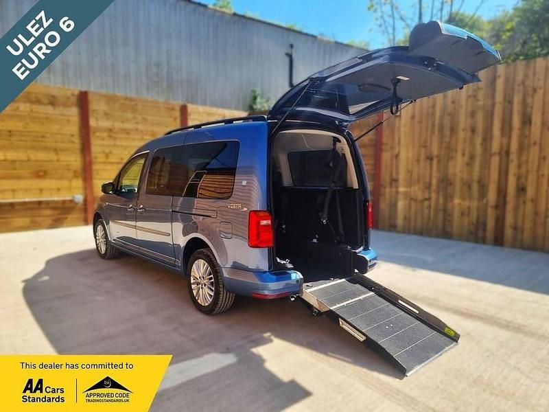 Blue Used 2018 VW Caddy Maxi Life Life MPV | £18,901 (Fair price) - Image 1/4