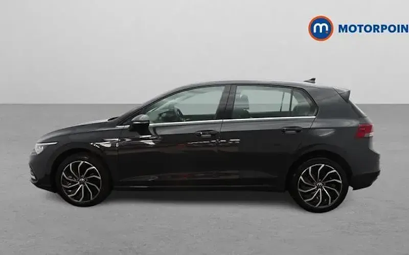Used VW Golf VIII Style 131 HP (96 kW) 2024 Hatchback