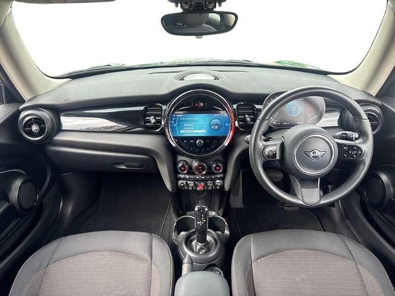Usado Mini Cooper Classic 134 HP (98 kW) 2023 Verde Citadino