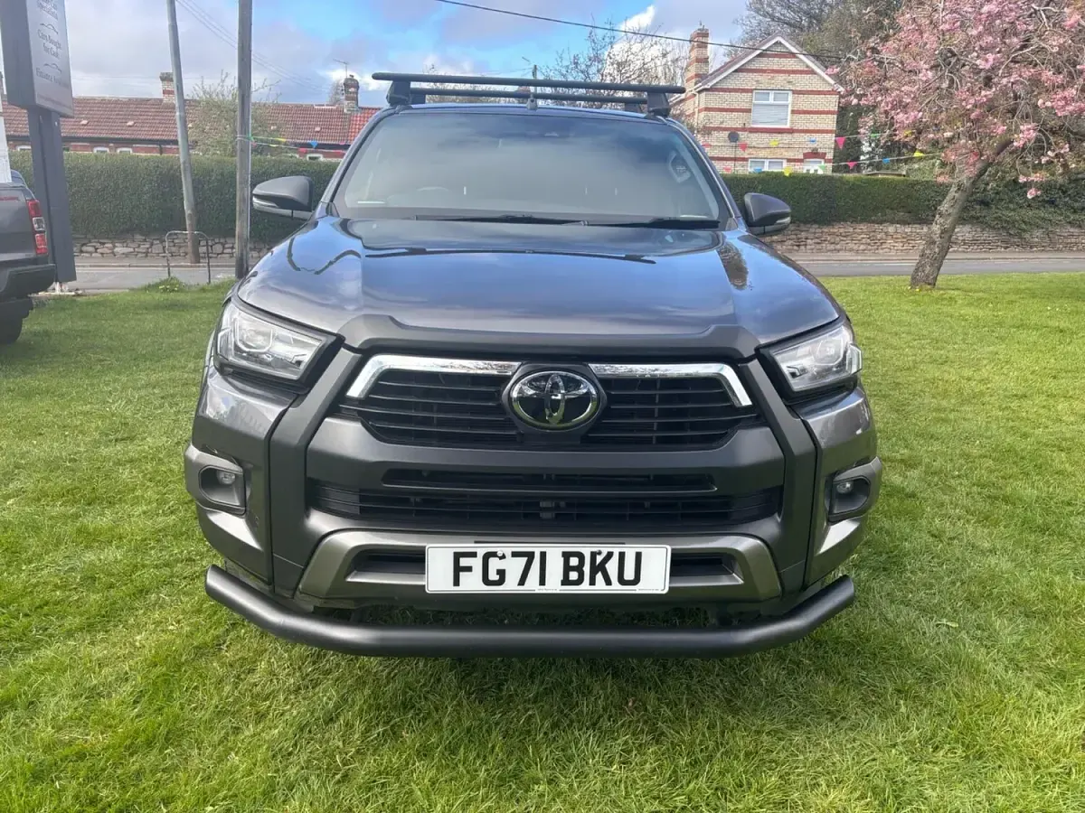 Used Toyota HiLux 201 HP (147 kW) 2021 Grey Pickup