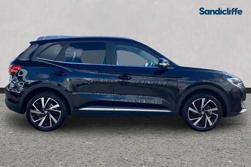 Used MG ZS Trophy 196 HP (144 kW) 2024 Metallic  black pearl SUV
