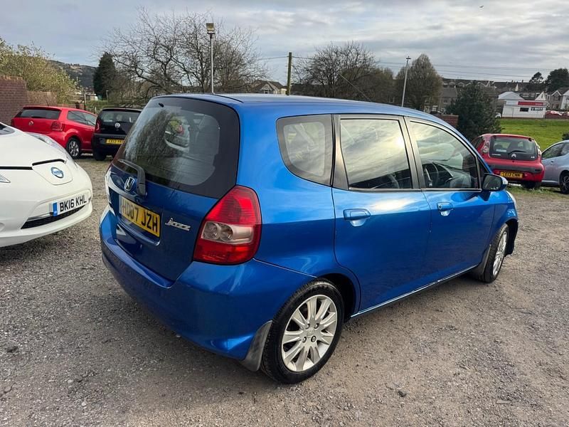 Second-hand Honda Jazz SE 82 CP (60 kW) 2007 Albastru Hatchback