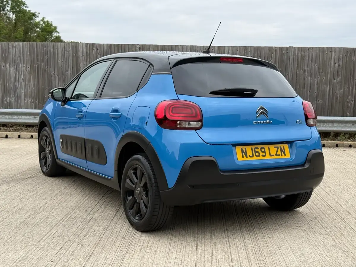 Used Citroën C3 Flair 81 HP (59 kW) 2020 Blue Hatchback