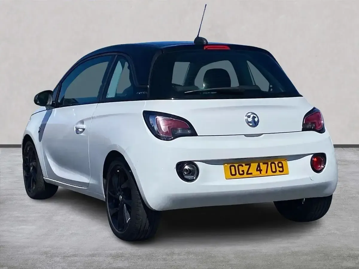 Używany Vauxhall Adam 2019 Biały Hatchback