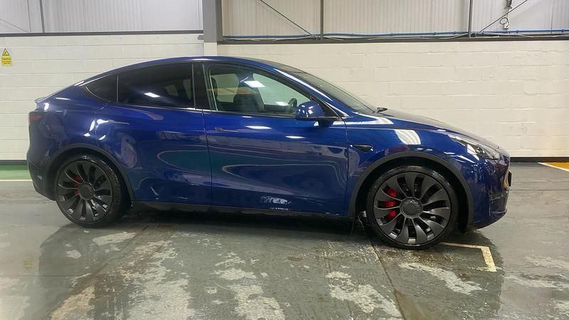 Used Tesla Model Y Performance 313 kW (426 HP) 2023 Blue SUV