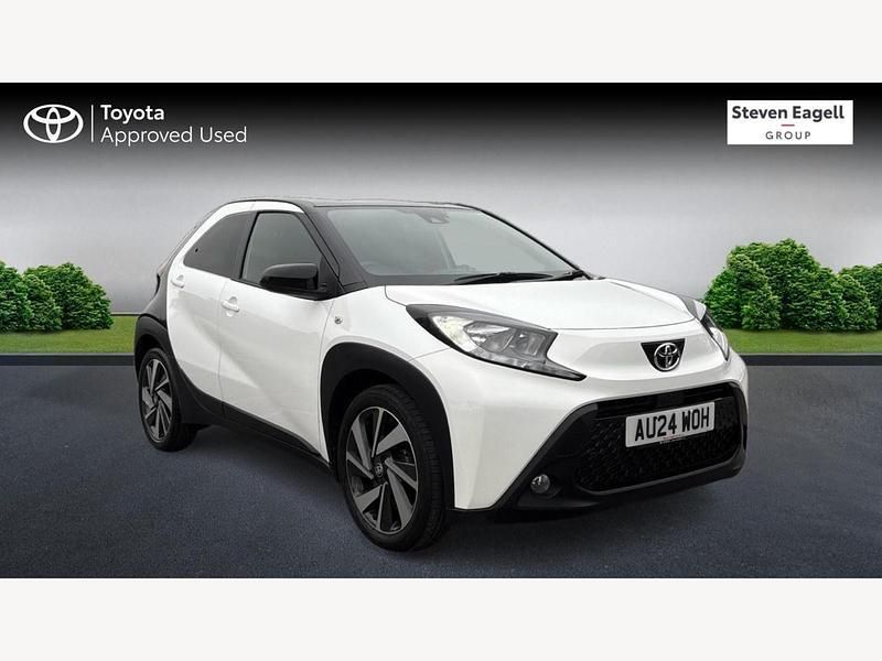 White Used 2024 Toyota Aygo Hatchback | £12,874 (Fair price) - Image 1/3