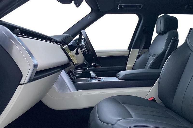 Second-hand Land Rover Range Rover SE 300 CP (220 kW) 2023 Gri SUV