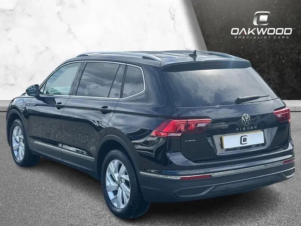 Used VW Tiguan Allspace Life 150 HP (110 kW) 2023 Black SUV