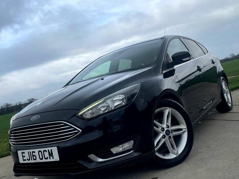Used Ford Focus Titanium 125 HP (91 kW) 2016 Black Hatchback