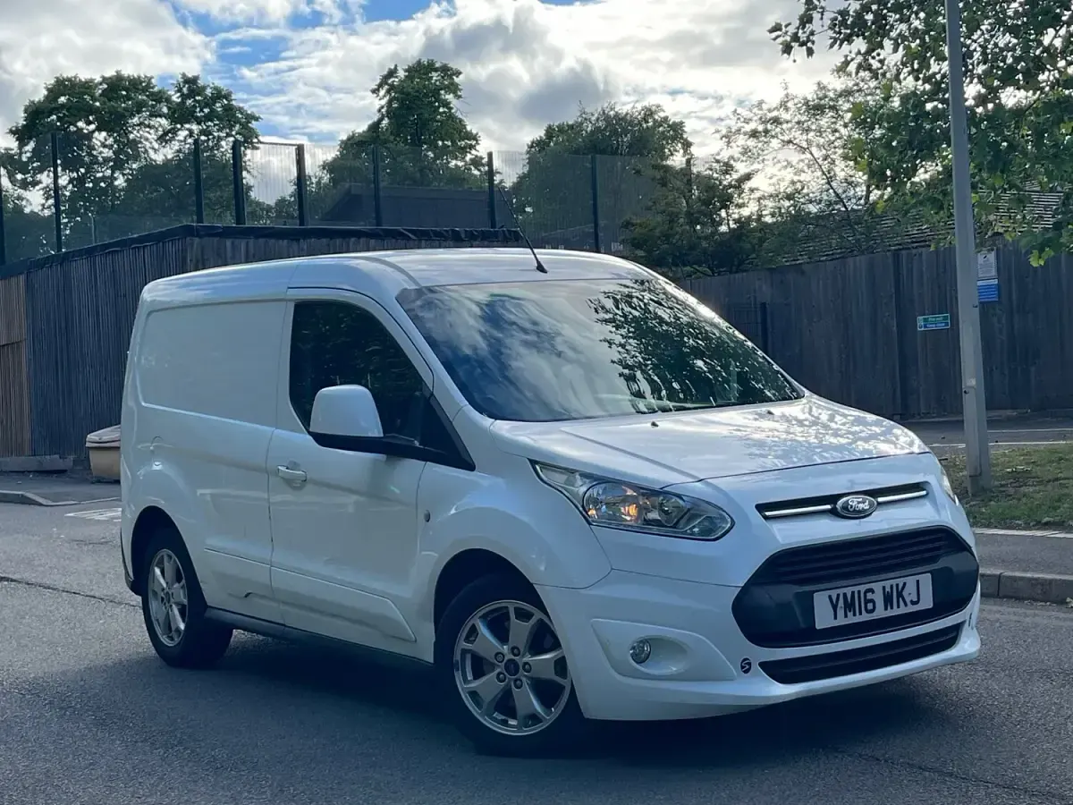 Used Ford Transit Connect Limited 120 HP (88 kW) 2016 White MPV