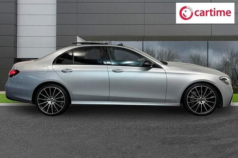 Used Mercedes E200 AMG line 200 HP (147 kW) 2022 Silver Sedan