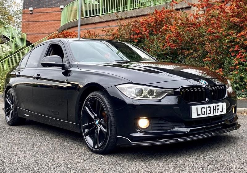 Black Used 2013 BMW 320 Efficient Dynamics Sedan | £5,145 (Good price) - Image 1/4