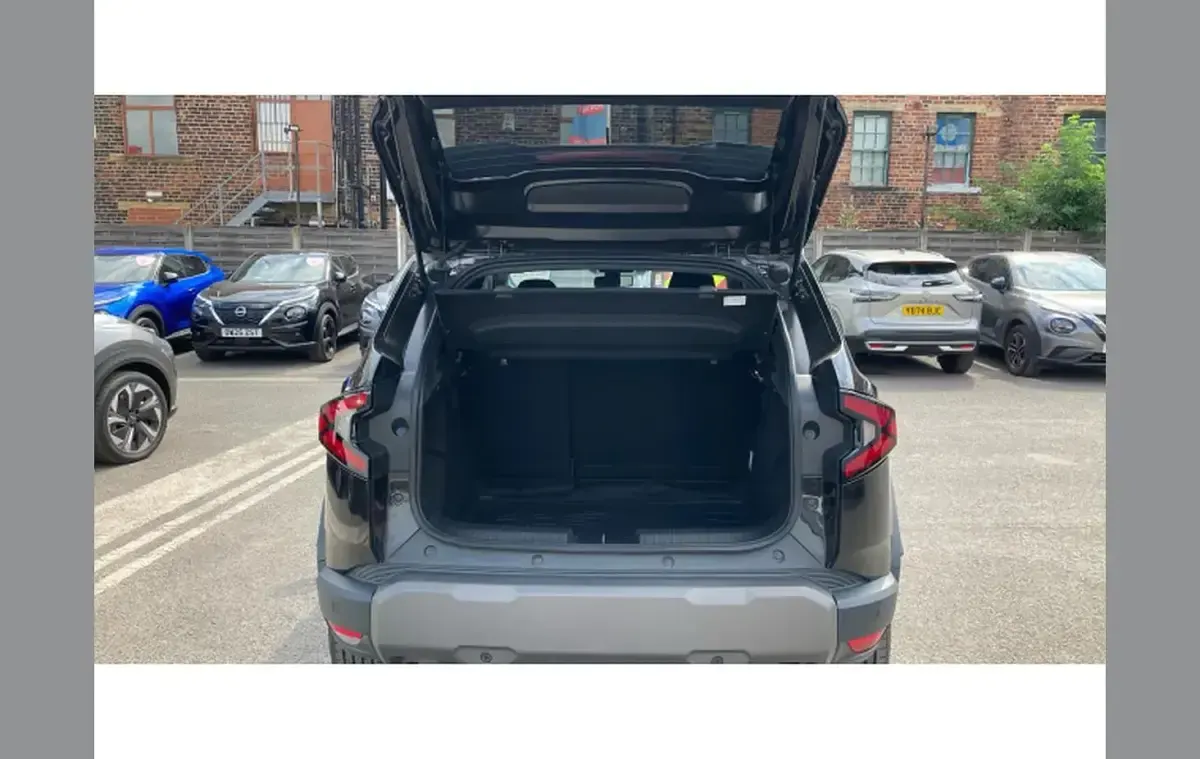 Used Dacia Duster Extreme 130 HP (95 kW) 2025 Black SUV