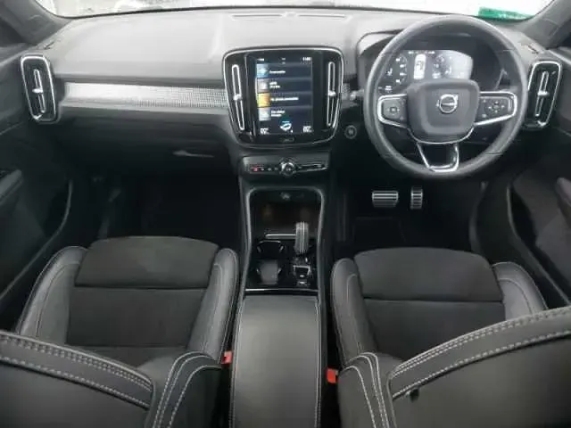 Used Volvo XC40 R-Design 163 HP (119 kW) 2022 Grey SUV