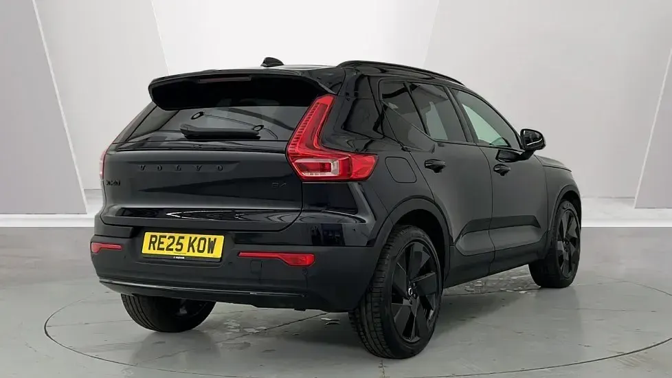 Usado Volvo XC40 Plus 2025 Negro SUV