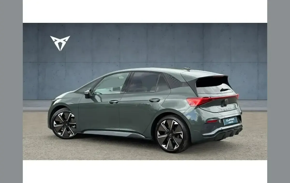Used Cupra Born e-Boost 239 kW (326 HP) 2025 Green Hatchback