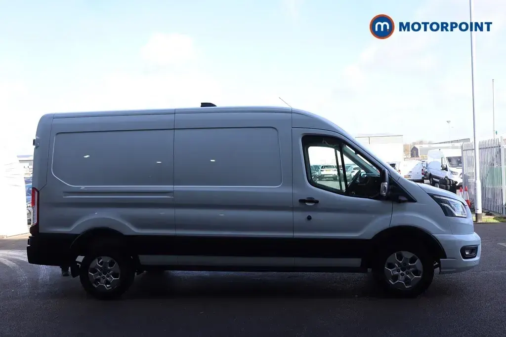Second-hand Ford Transit Limited 165 CP (121 kW) 2024 Alb Van